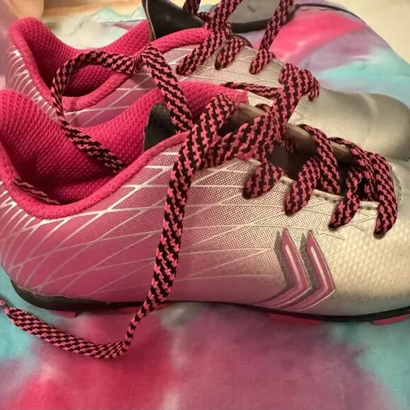 DSG girls Pink and Silver Soccer shoes, Cleats size 11k - Picture 10 of 12